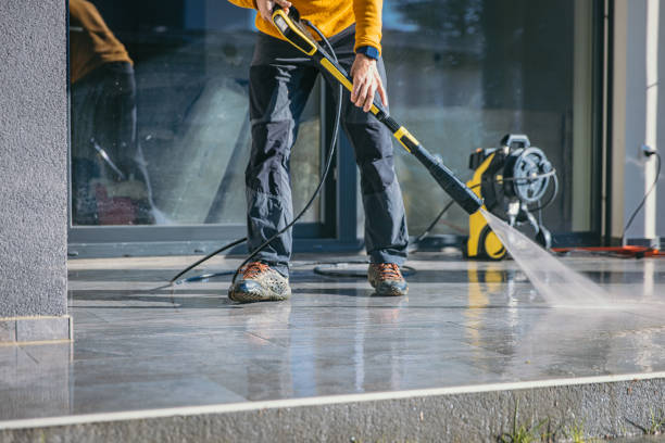 Best Pool Deck Cleaning  in Thornwood, NY